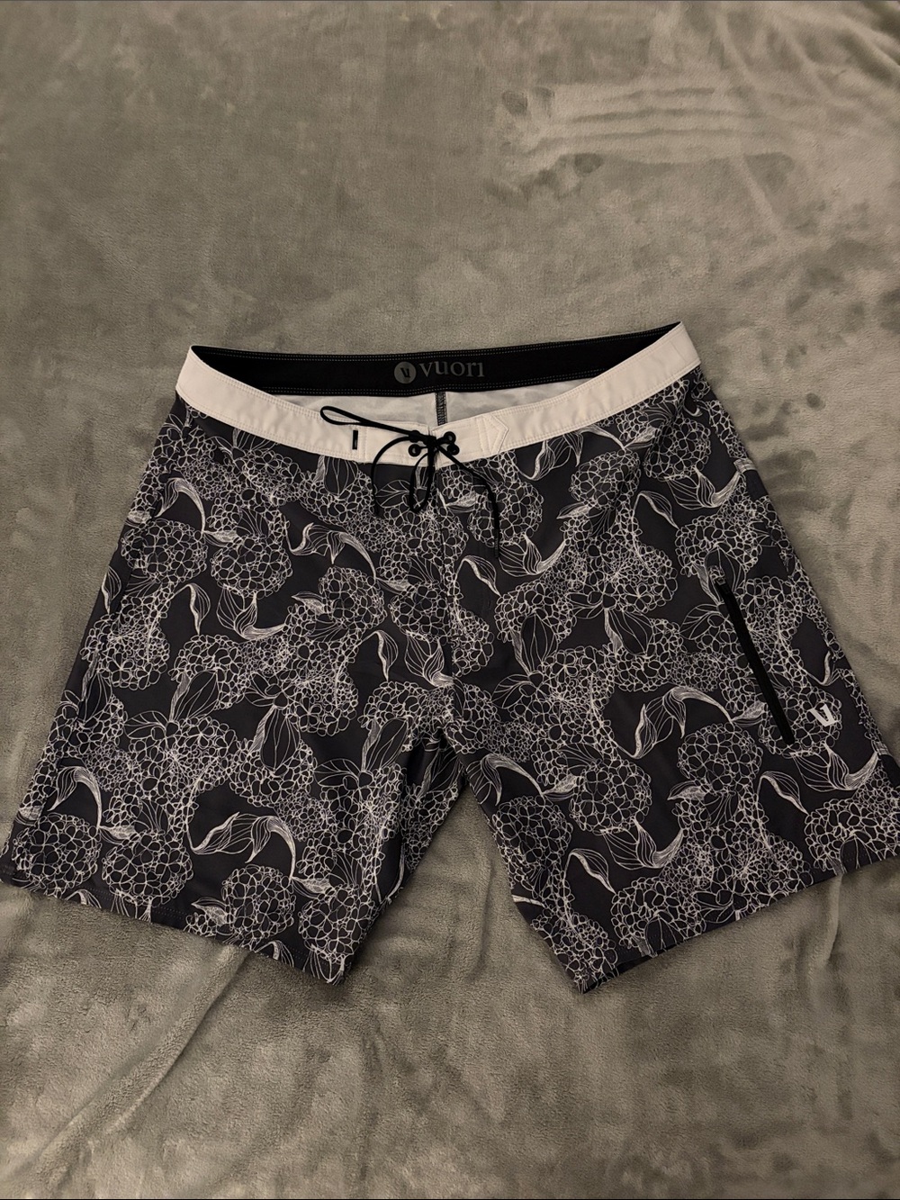 Vuori Men’s Gray and White Floral Infinity Swim Board Shorts